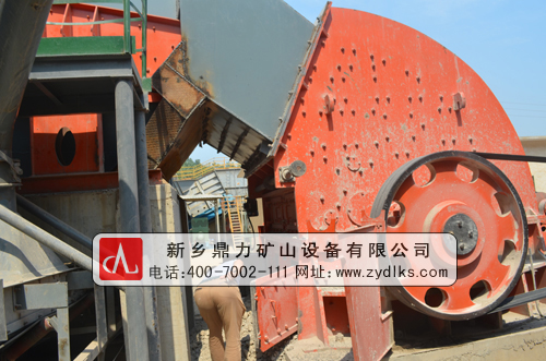 生產(chǎn)線中的錘式破碎機