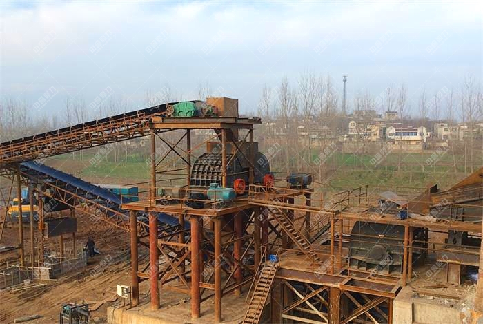 環(huán)錘破碎機使用現(xiàn)場