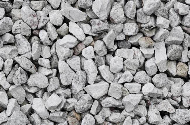 ���ڸ��ٹ�·�Ŀ��ʯ��