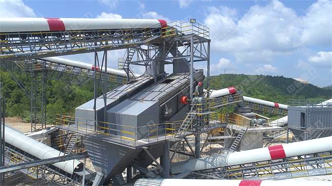 生產(chǎn)現(xiàn)場(chǎng)的篩分設(shè)備