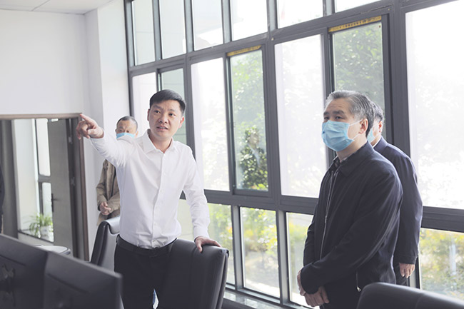 新鄉市副市長王占波一行參觀中譽鼎力礦山管理云數據