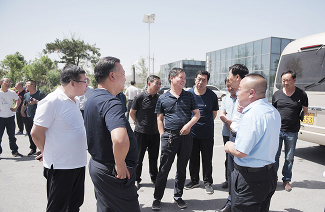 參觀藍天環保材料有限公司四位一體建材生產項目