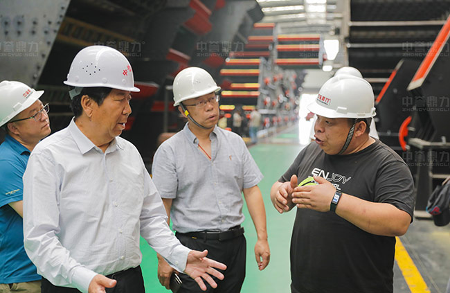 參觀智能化一體生產(chǎn)車間