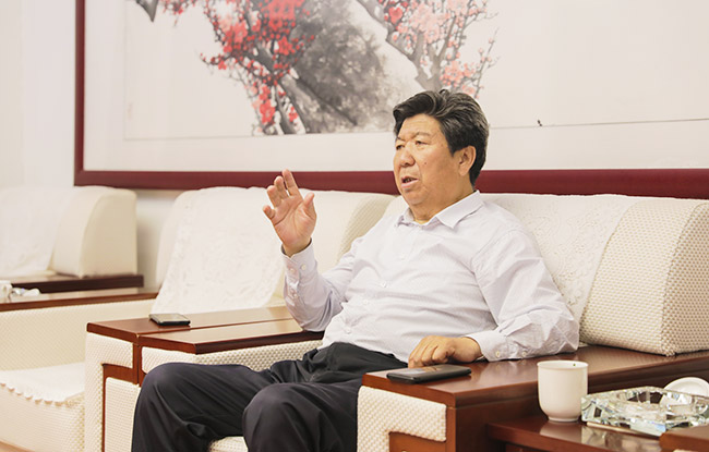 寧夏瀛海集團(tuán)董事長范海龍一行參觀中譽鼎力