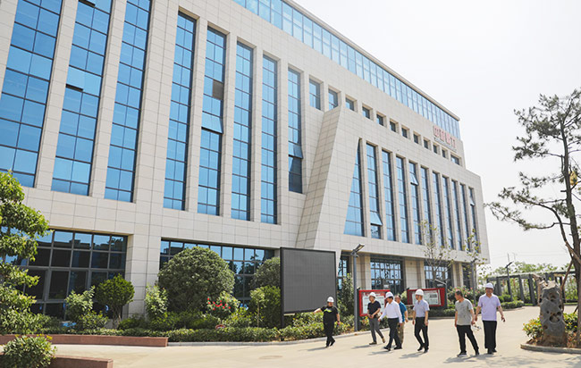 寧夏瀛海集團(tuán)董事長范海龍一行參觀中譽鼎力